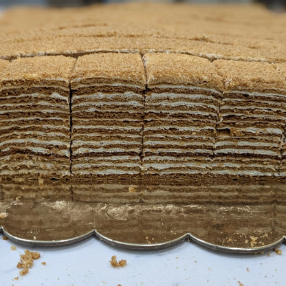 HONEY CAKE {MEDOVIK}